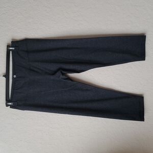 XL workout athleisure capri pants